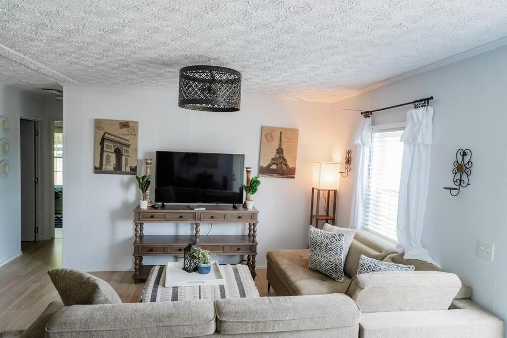 Beautiful Stylish 3 Bedroom Home In Greenville Exterior foto